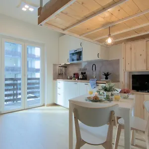 https://casa-pino-loft-con-giardino-magnolta.it-lombardy.com